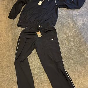 Men’s Nike Nylon Active wear Jacket & pants in Navy